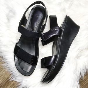 DANSKO Patent Platform Sandal Wedge Stretc…